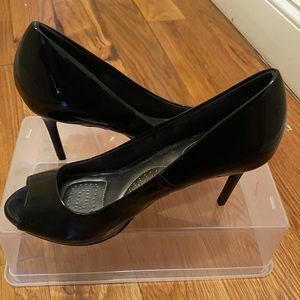Dex Flex Comfort Shoes, Black Patent leather, Peep Toe,Size 8M,3.5”Heel,like New
